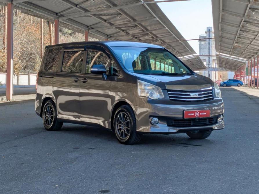 Toyota Noah II (R70) Екатеринбург  - изображение 2