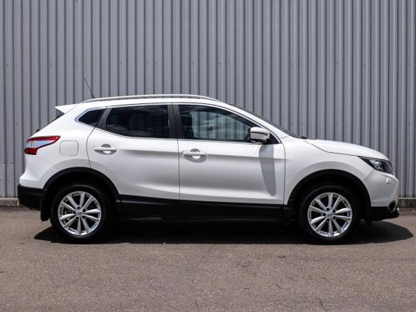 Nissan Qashqai II с пробегом 2015 года, цена 1 675 000 рублей, 119717 км, внедорожник, Автокод Объявления