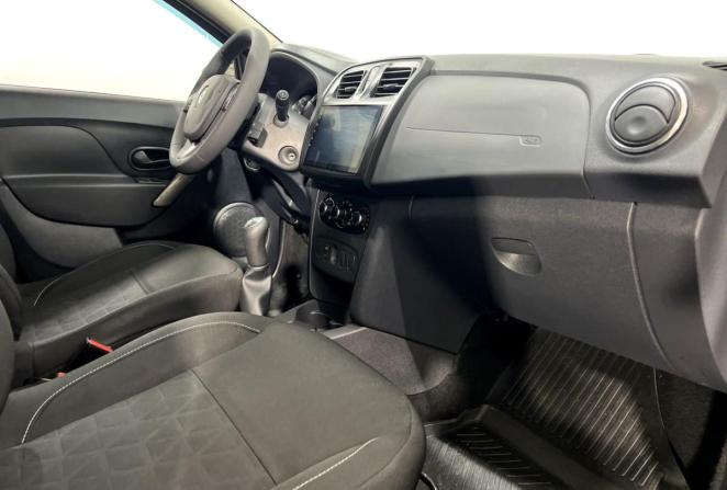 Renault Sandero II с пробегом 2015 года, цена 710 000 рублей, 211237 км, хэтчбек, Автокод Объявления