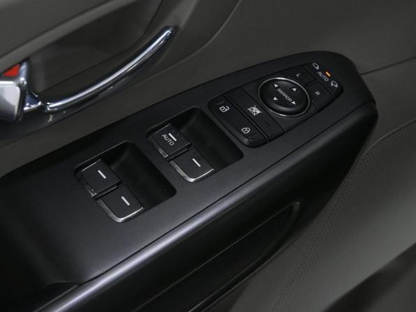 Kia Carnival III с пробегом 2019 года, цена 2 910 000 рублей, 99097 км, минивэн, Автокод Объявления