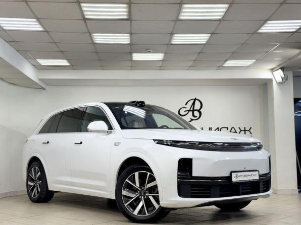 Li Auto (Lixiang) L7 I с пробегом 2023 года, цена 5 580 000 рублей, 48160 км, внедорожник, Автокод Объявления