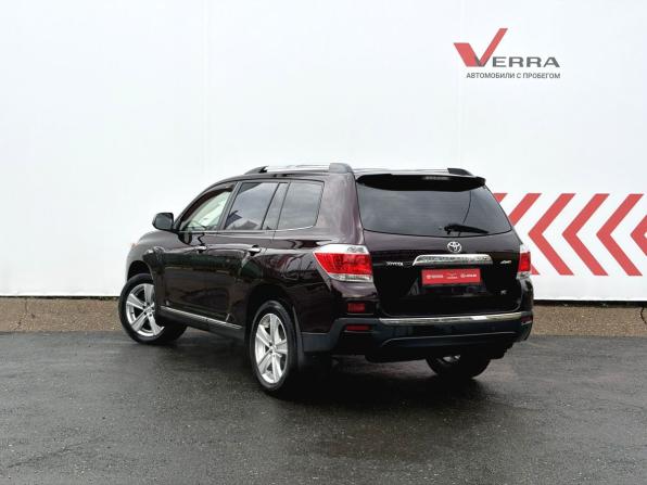 Toyota Highlander II (XU40) Рестайлинг с пробегом 2013 года, цена 2 310 000 рублей, 195828 км, внедорожник, Автокод Объявления