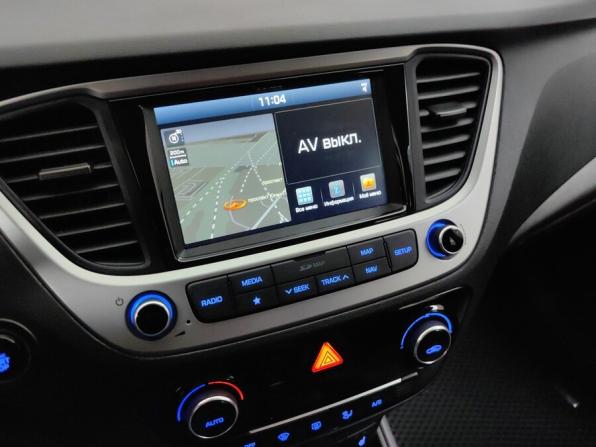 Hyundai Solaris II с пробегом 2017 года, цена 798 000 рублей, 287000 км, седан, Автокод Объявления