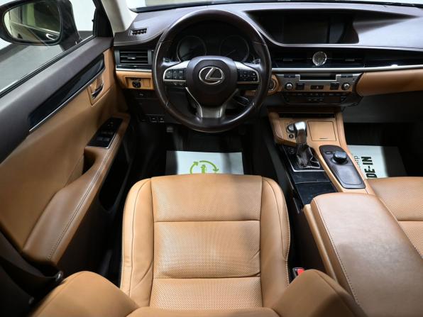 Lexus ES VI Рестайлинг с пробегом 2017 года, цена 2 355 000 рублей, 193370 км, седан, Автокод Объявления