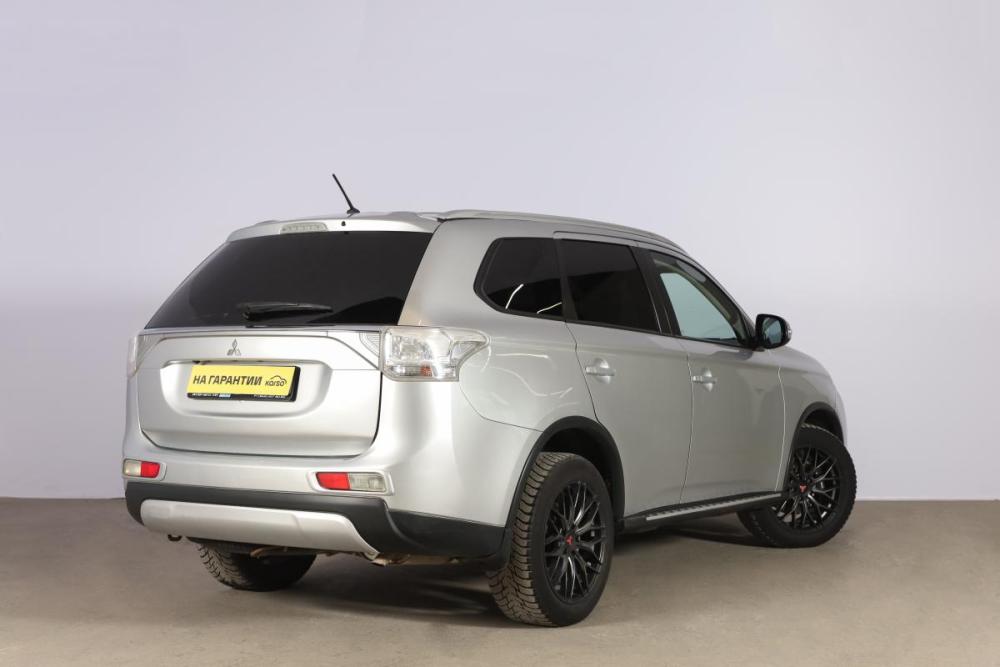Mitsubishi Outlander II Рестайлинг Новосибирск  - изображение 5