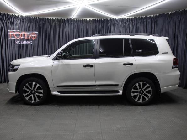 Toyota Land Cruiser 200 Series Рестайлинг 2 с пробегом 2018 года, цена 6 198 000 рублей, 181226 км, внедорожник, Автокод Объявления