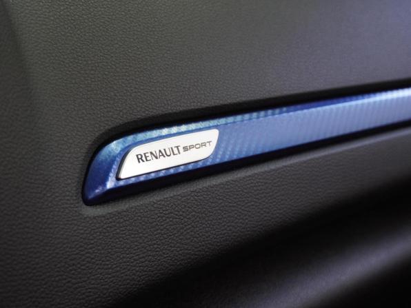 Renault Megane IV с пробегом 2018 года, цена 2 120 000 рублей, 144488 км, хэтчбек, Автокод Объявления