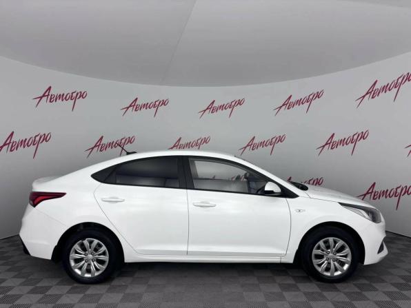 Hyundai Solaris II с пробегом 2018 года, цена 1 249 000 рублей, 81271 км, седан, Автокод Объявления