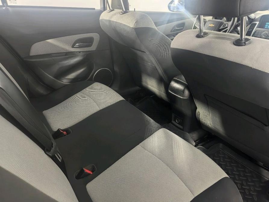 Chevrolet Cruze I Рестайлинг Санкт-Петербург  - изображение 16