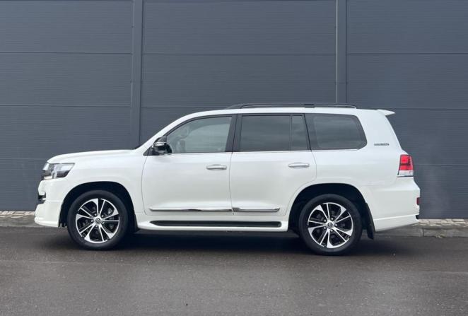 Toyota Land Cruiser 200 Series Рестайлинг 2 с пробегом 2020 года, цена 8 690 000 рублей, 86370 км, внедорожник, Автокод Объявления