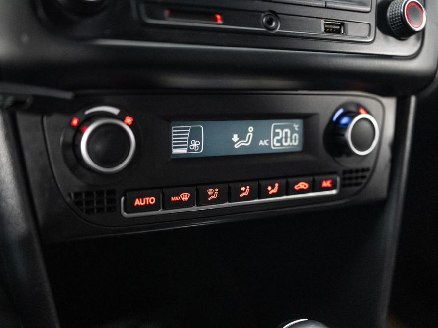Volkswagen Polo V Рестайлинг Иркутск  - изображение 14