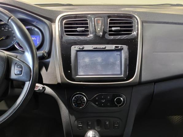 Renault Logan II с пробегом 2014 года, цена 515 000 рублей, 199761 км, седан, Автокод Объявления
