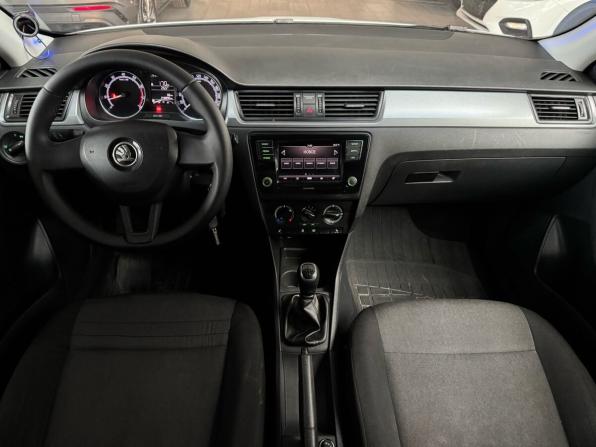 Skoda Rapid I с пробегом 2017 года, цена 699 000 рублей, 248889 км, лифтбек, Автокод Объявления