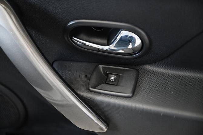 Renault Sandero II Рестайлинг с пробегом 2020 года, цена 1 300 000 рублей, 81981 км, хэтчбек, Автокод Объявления