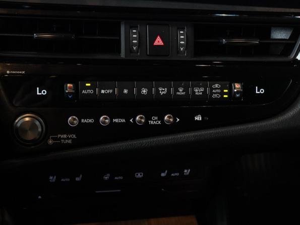 Lexus ES VII Рестайлинг с пробегом 2021 года, цена 4 350 000 рублей, 79919 км, седан, Автокод Объявления