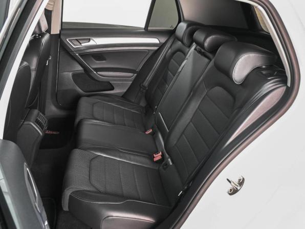 Volkswagen Golf VII с пробегом 2015 года, цена 1 409 000 рублей, 163640 км, хэтчбек, Автокод Объявления