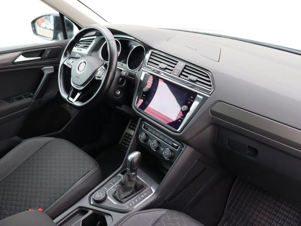 Volkswagen Tiguan II с пробегом 2018 года, цена 2 625 000 рублей, 210820 км, внедорожник, Автокод Объявления