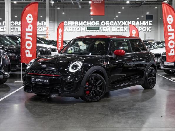 Mini Hatch III (F55/F56) Рестайлинг с пробегом 2019 года, цена 2 799 000 рублей, 54711 км, хэтчбек, Автокод Объявления