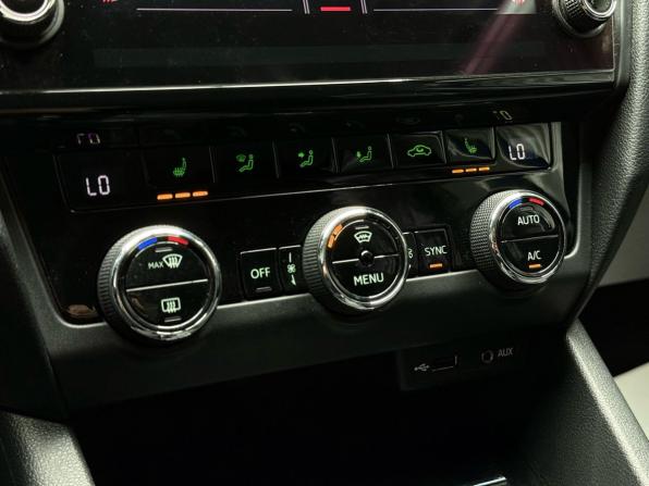 Skoda Octavia III (A7) Рестайлинг с пробегом 2017 года, цена 2 049 000 рублей, 88118 км, лифтбек, Автокод Объявления