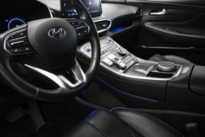 Hyundai Santa Fe IV Рестайлинг с пробегом 2022 года, цена 3 995 000 рублей, 67556 км, внедорожник, Автокод Объявления