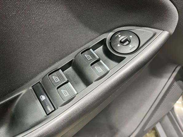 Ford Focus III Рестайлинг с пробегом 2015 года, цена 919 000 рублей, 100073 км, седан, Автокод Объявления