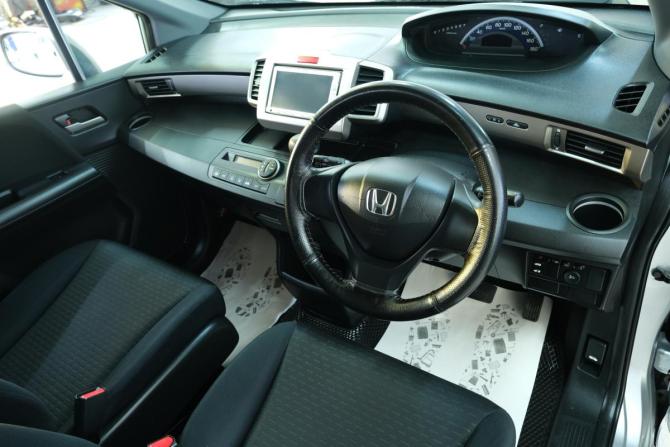 Honda Freed I с пробегом 2010 года, цена 1 159 000 рублей, 103280 км, компактвэн, Автокод Объявления