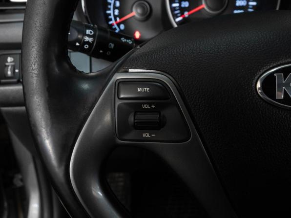 Kia Rio III Рестайлинг с пробегом 2017 года, цена 1 435 000 рублей, 79076 км, седан, Автокод Объявления