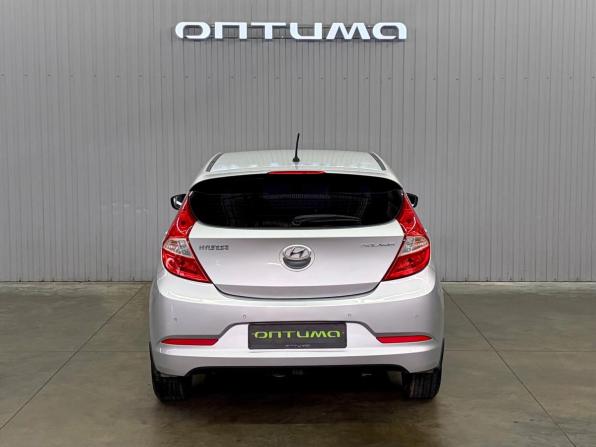 Hyundai Solaris I Рестайлинг с пробегом 2014 года, цена 1 047 000 рублей, 107285 км, хэтчбек, Автокод Объявления