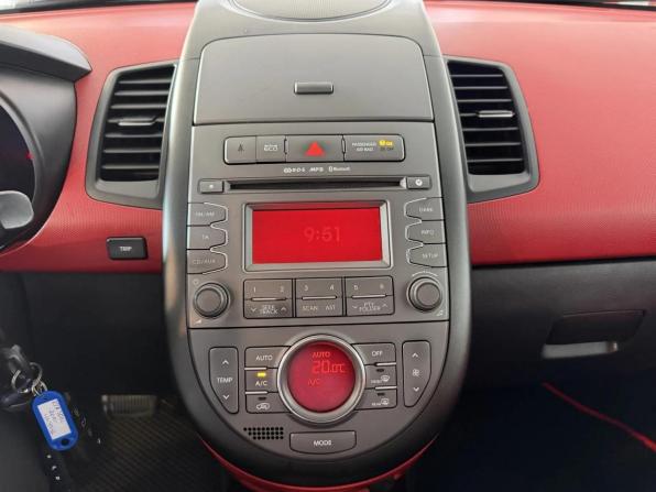 Kia Soul I Рестайлинг с пробегом 2011 года, цена 830 000 рублей, 191140 км, хэтчбек, Автокод Объявления