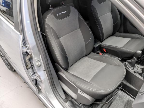 Renault Sandero II Рестайлинг с пробегом 2021 года, цена 1 255 000 рублей, 80311 км, хэтчбек, Автокод Объявления