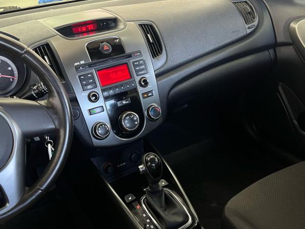 Kia Cerato II с пробегом 2011 года, цена 899 000 рублей, 160303 км, седан, Автокод Объявления