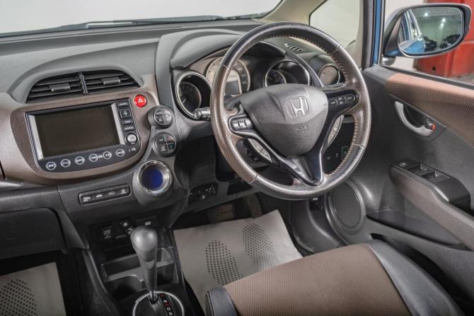 Honda Fit II с пробегом 2012 года, цена 899 000 рублей, 156000 км, хэтчбек, Автокод Объявления