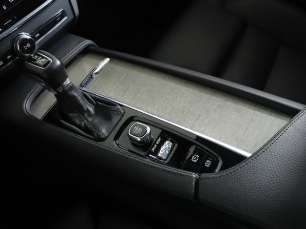 Volvo S90 II Рестайлинг с пробегом 2021 года, цена 3 599 000 рублей, 83400 км, седан, Автокод Объявления