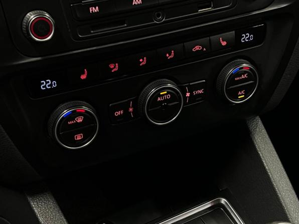 Volkswagen Jetta VI Рестайлинг с пробегом 2015 года, цена 1 098 000 рублей, 162624 км, седан, Автокод Объявления