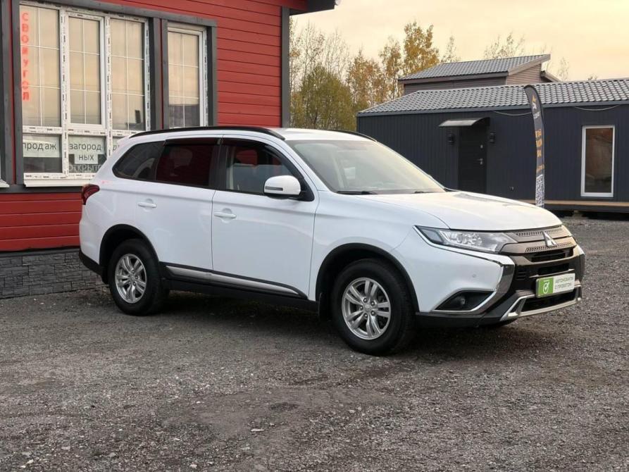 Mitsubishi Outlander III Рестайлинг 3 Санкт-Петербург  - изображение 3