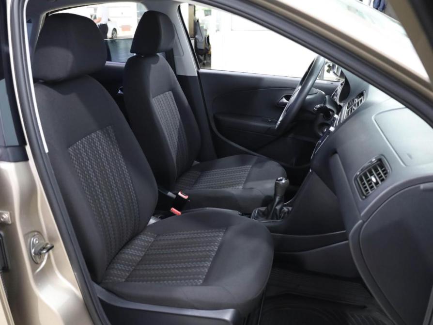 Volkswagen Polo V Рестайлинг Ростов-на-Дону  - изображение 8