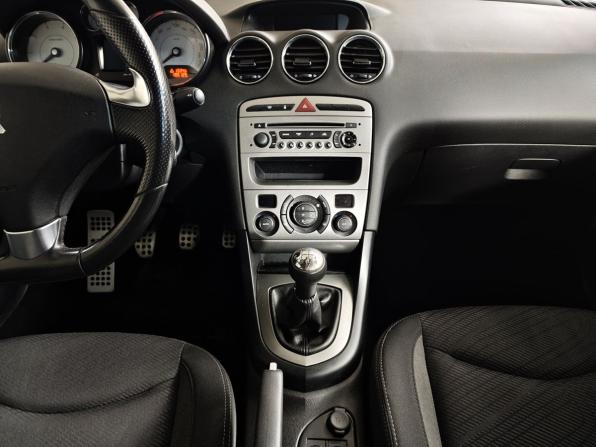Peugeot 408 I с пробегом 2015 года, цена 579 000 рублей, 195128 км, седан, Автокод Объявления