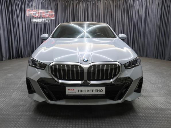 BMW 5 серии VIII (G60/G61/G68) с пробегом 2024 года, цена 8 648 000 рублей, 18094 км, седан, Автокод Объявления