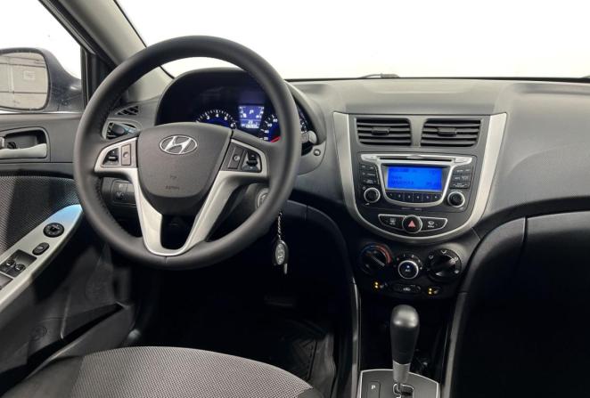 Hyundai Solaris I с пробегом 2013 года, цена 900 000 рублей, 136900 км, седан, Автокод Объявления