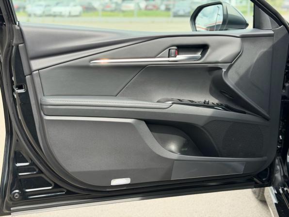 Toyota Camry IX (XV80) China Market с пробегом 2025 года, цена 4 100 000 рублей, 50 км, седан, Автокод Объявления