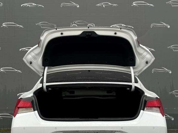 Hyundai Elantra VII (CN7) с пробегом 2022 года, цена 2 237 400 рублей, 30649 км, седан, Автокод Объявления
