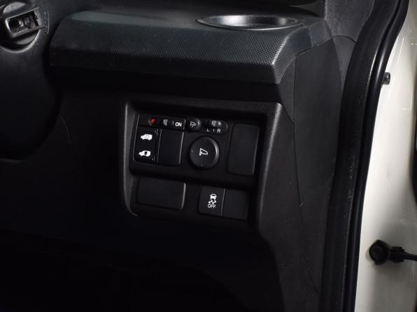 Honda Freed I Рестайлинг с пробегом 2012 года, цена 969 999 рублей, 130231 км, компактвэн, Автокод Объявления