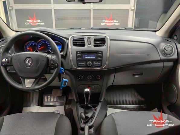 Renault Sandero II с пробегом 2015 года, цена 828 000 рублей, 136000 км, хэтчбек, Автокод Объявления