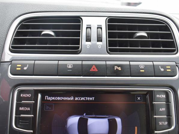Volkswagen Polo V Рестайлинг с пробегом 2019 года, цена 1 199 000 рублей, 104662 км, седан, Автокод Объявления