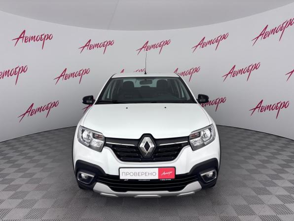 Renault Logan II Рестайлинг с пробегом 2022 года, цена 1 375 000 рублей, 31111 км, седан, Автокод Объявления