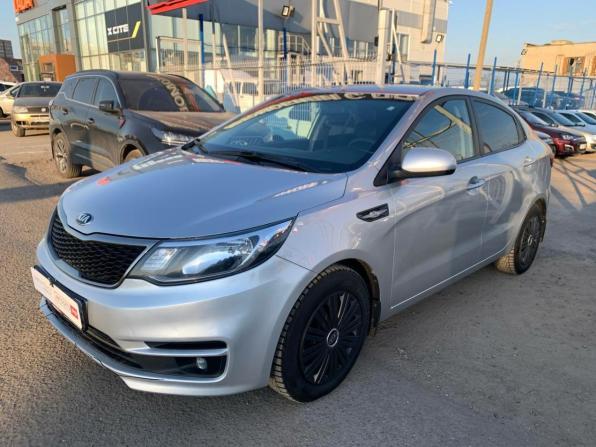 Kia Rio III Рестайлинг с пробегом 2016 года, цена 918 644 рубля, 99035 км, седан, Автокод Объявления