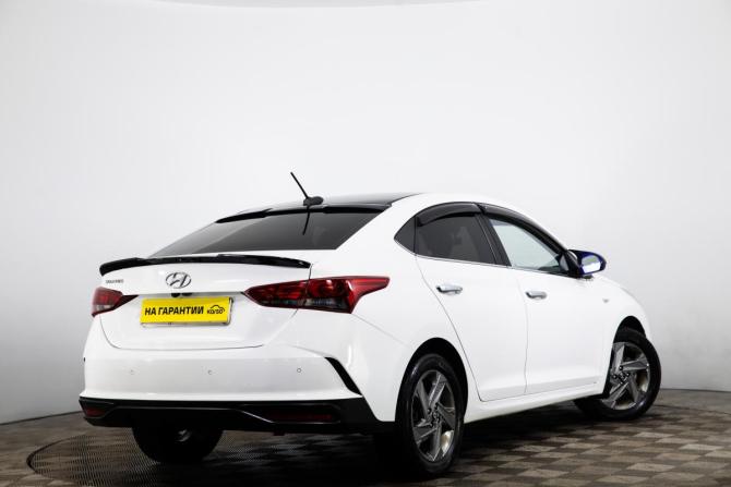 Hyundai Solaris II с пробегом 2021 года, цена 1 649 000 рублей, 131000 км, седан, Автокод Объявления