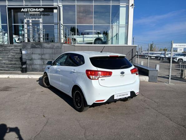 Kia Rio III Рестайлинг с пробегом 2016 года, цена 1 030 000 рублей, 143054 км, хэтчбек, Автокод Объявления