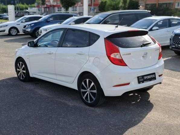 Hyundai Solaris I Рестайлинг с пробегом 2015 года, цена 925 000 рублей, 233823 км, хэтчбек, Автокод Объявления