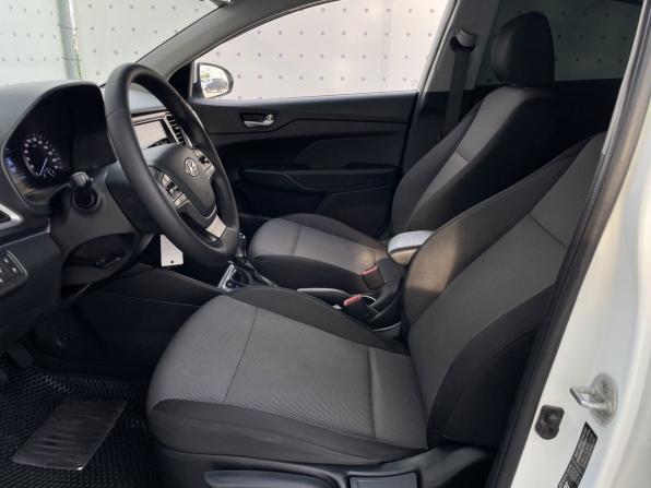 Hyundai Solaris II с пробегом 2017 года, цена 1 130 000 рублей, 186805 км, седан, Автокод Объявления